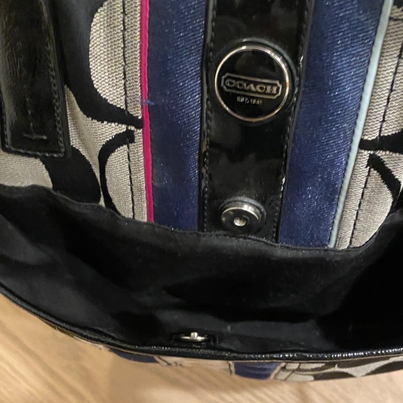 COACH Carly Hobo Tote with Patent Leather Trim - Picture 6 of 6